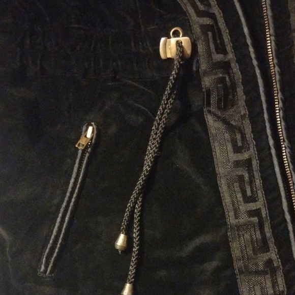 Vintage Luxurious Black Velvet Utility Jacket - Picture 8 of 12